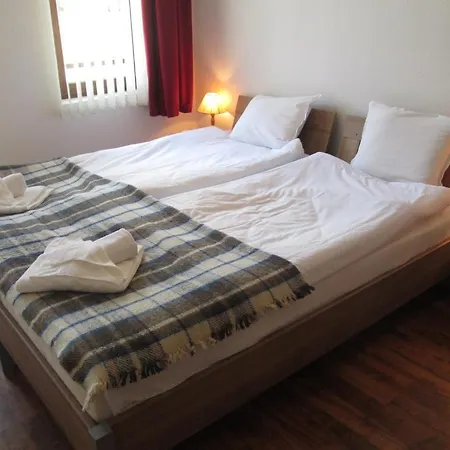 Md Alexander Services Apartman